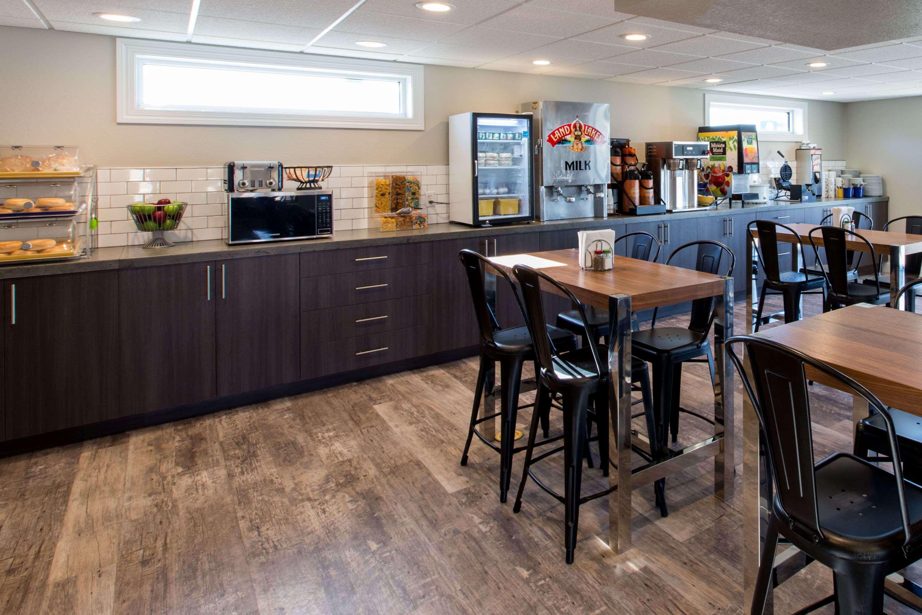 Days Inn By Wyndham Pierre Bagian luar foto