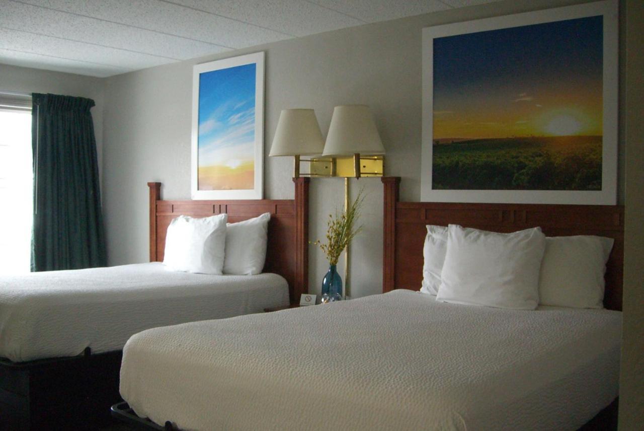 Days Inn By Wyndham Pierre Bagian luar foto